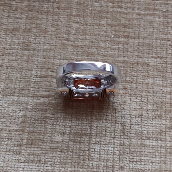 Gold And Silver Tone Multi-Faceted Orange Glass Ring - Picture 8 of 14